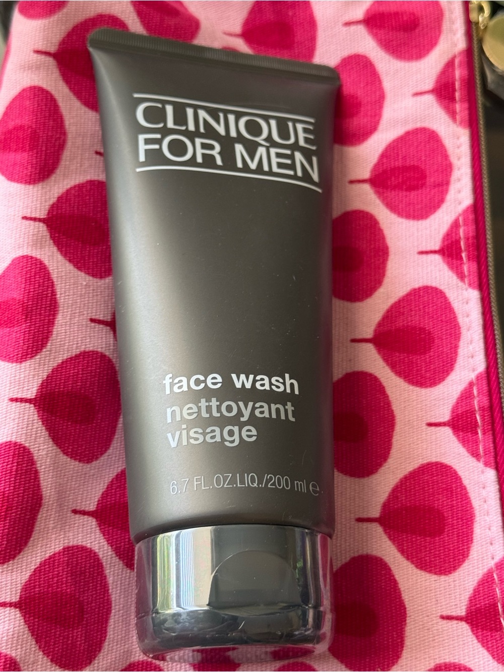 CLINIQUE
FOR
MEN
face wash